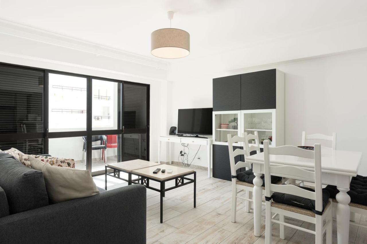 Chantal Apartment - Near The Beach - Quarteira Esterno foto