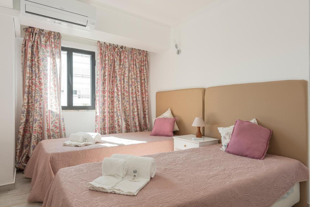 Chantal Apartment - Near The Beach - Quarteira Esterno foto