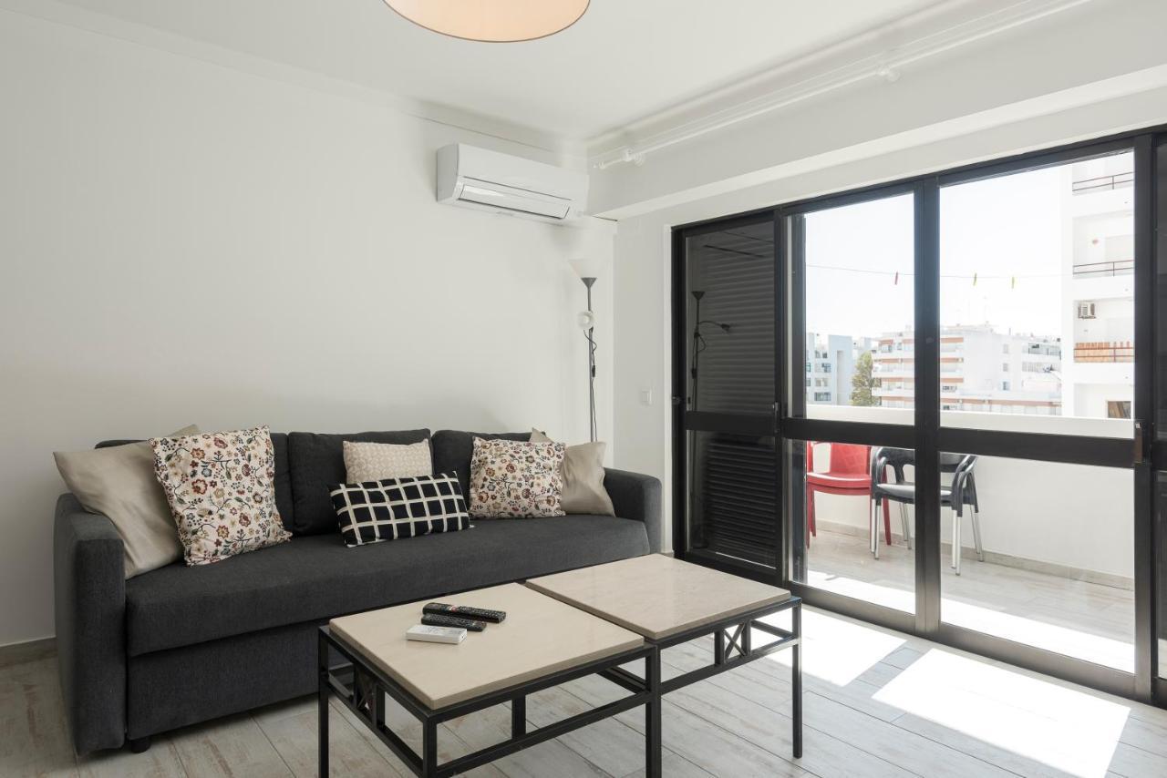 Chantal Apartment - Near The Beach - Quarteira Esterno foto